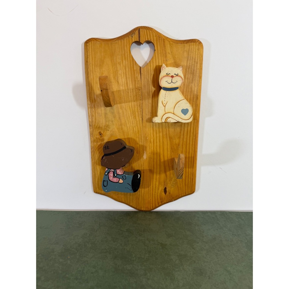 Vintage Wooden Wall Plaque Cat and Country Figure Folk Art 2-Peg Hook Rack 13.5"